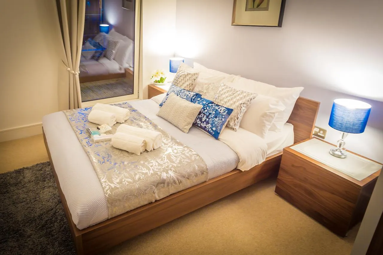 Dockside Walk Suite - Canary Wharf London