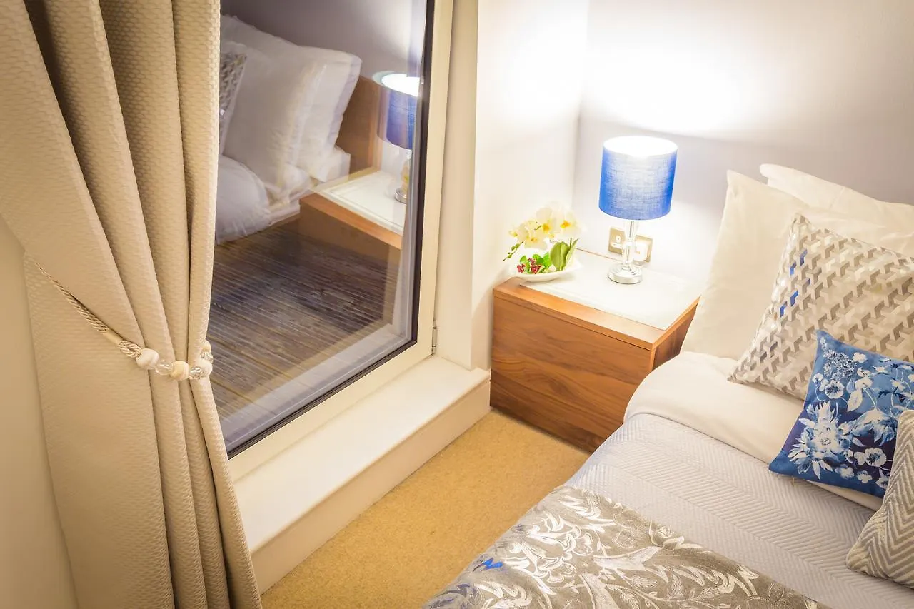Apartment Dockside Walk Suite - Canary Wharf London
