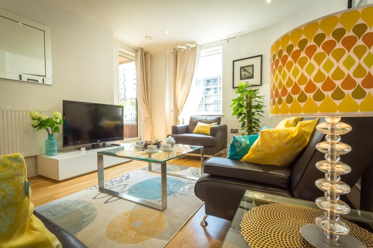Dockside Walk Suite - Canary Wharf London Apartment