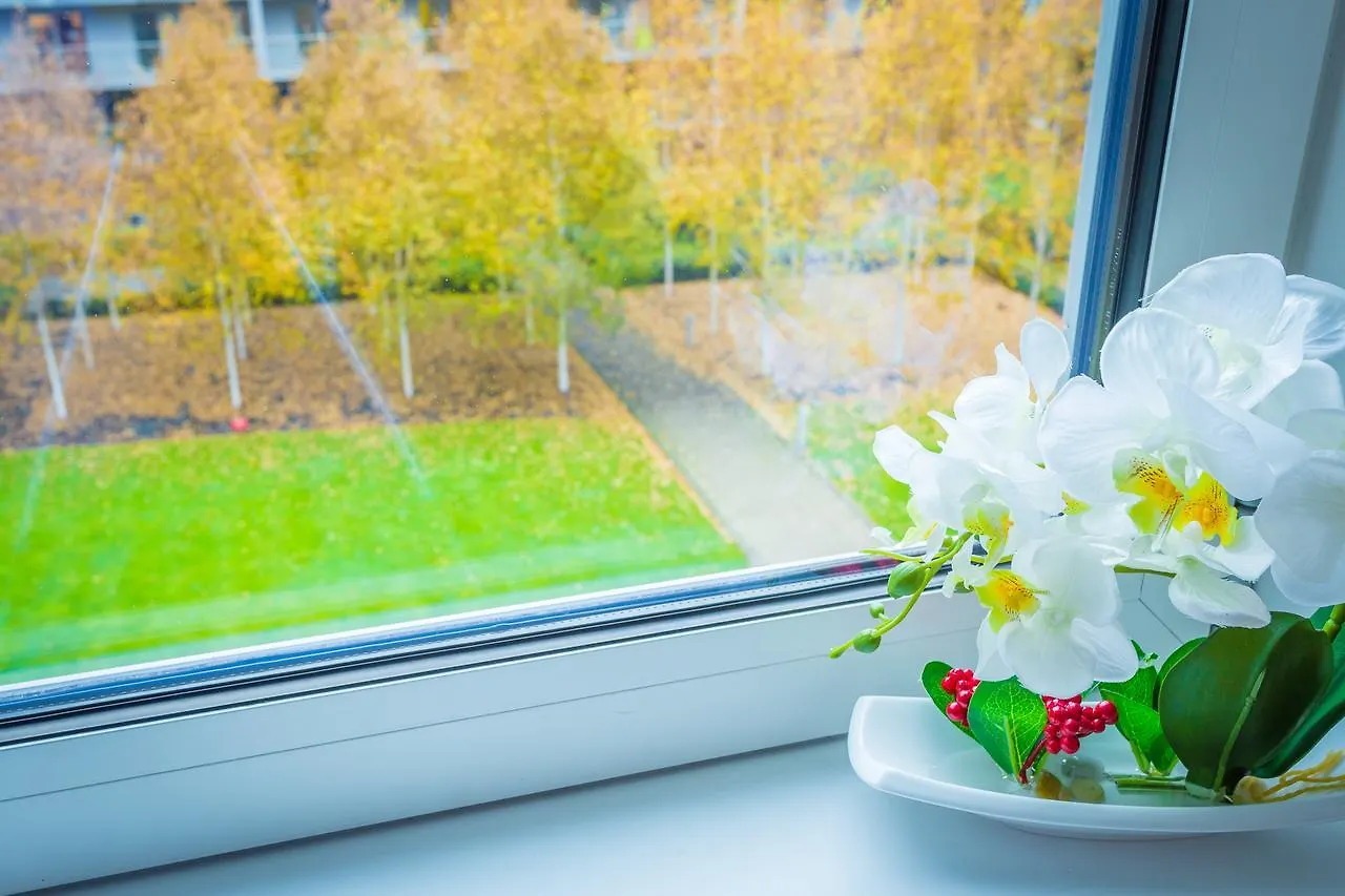 Dockside Walk Suite - Canary Wharf London