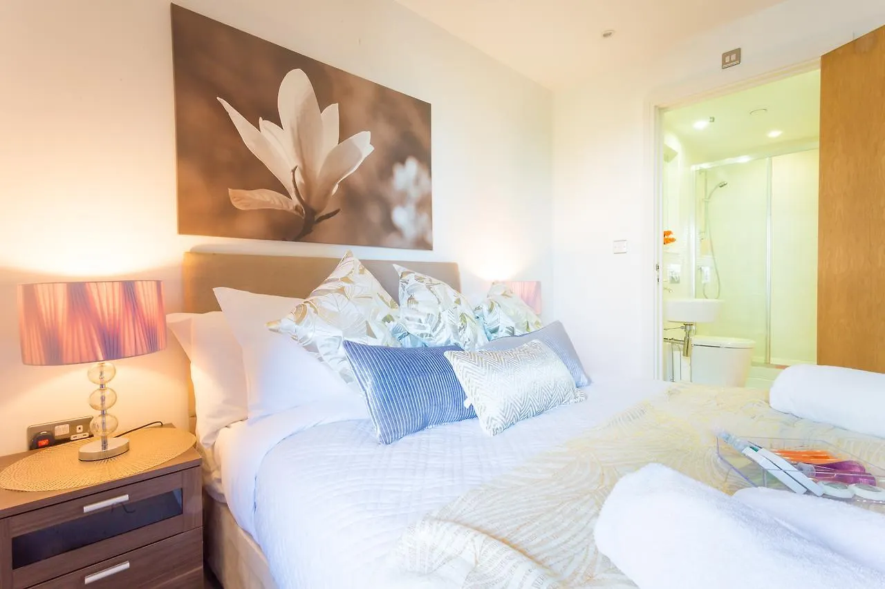 Apartment Dockside Walk Suite - Canary Wharf London United Kingdom